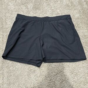 Women’s golf shorts